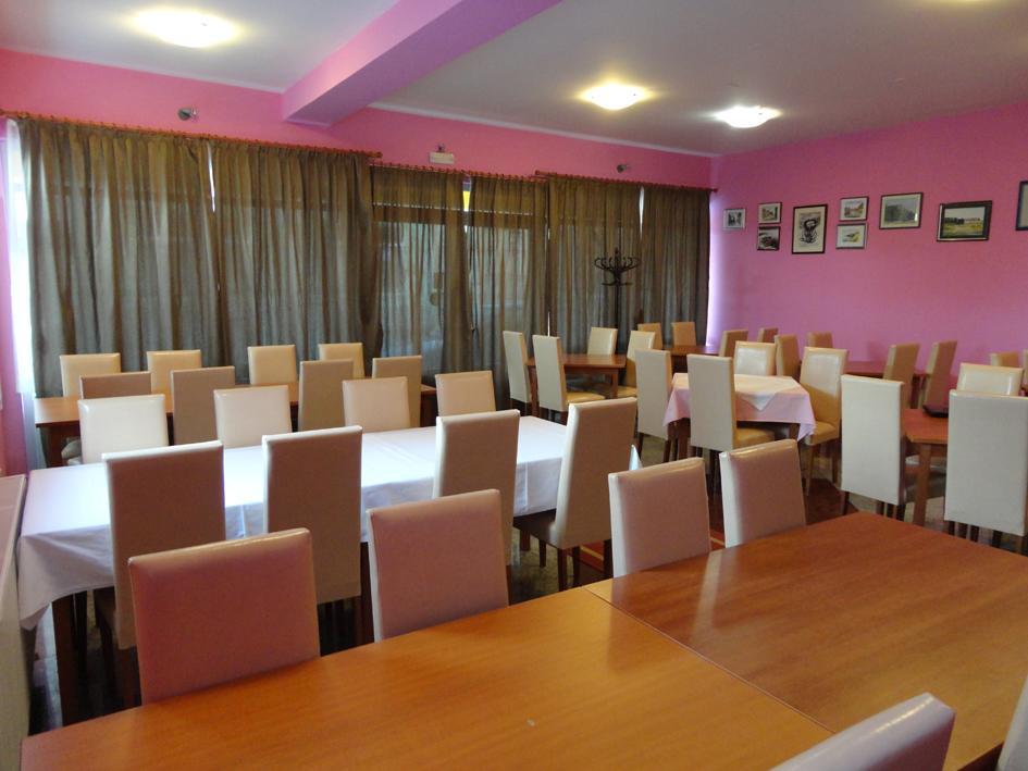 Prenociste "Magnus" Bed & Breakfast Slavonski Brod Dış mekan fotoğraf