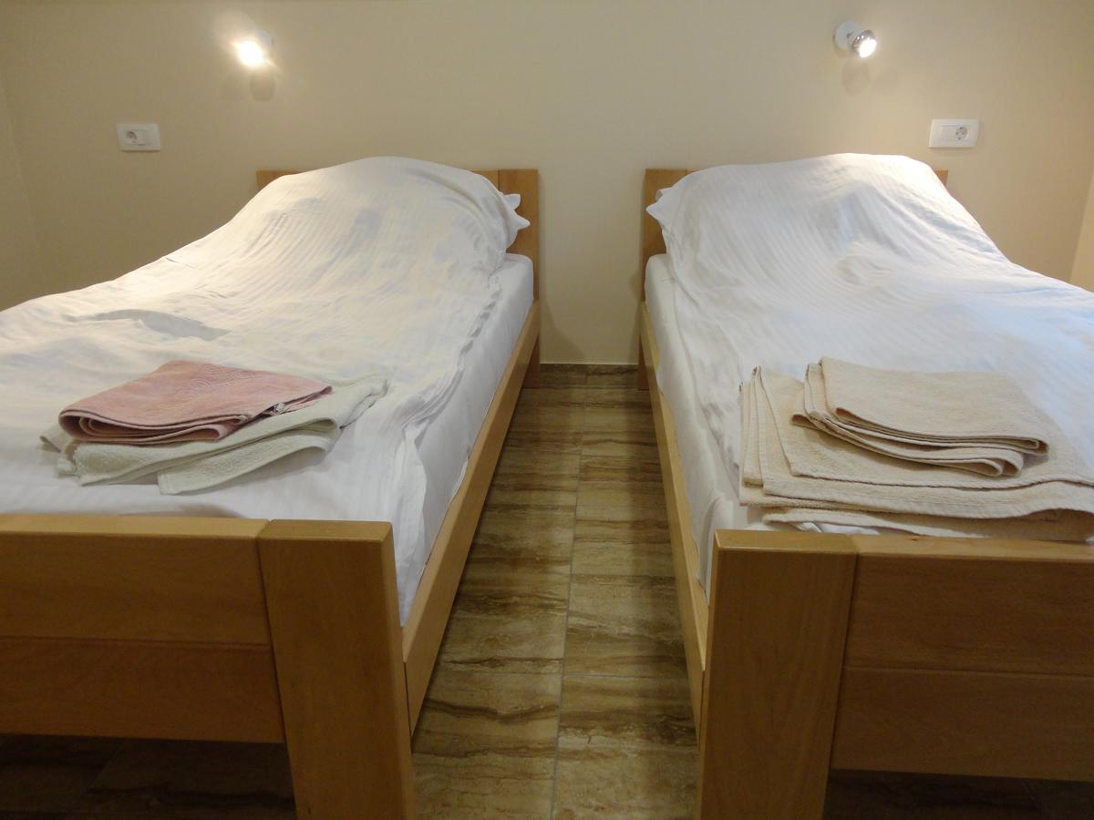 Prenociste "Magnus" Bed & Breakfast Slavonski Brod Dış mekan fotoğraf