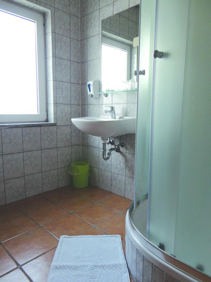Prenociste "Magnus" Bed & Breakfast Slavonski Brod Dış mekan fotoğraf