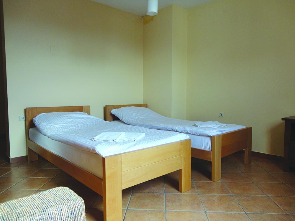 Prenociste "Magnus" Bed & Breakfast Slavonski Brod Dış mekan fotoğraf