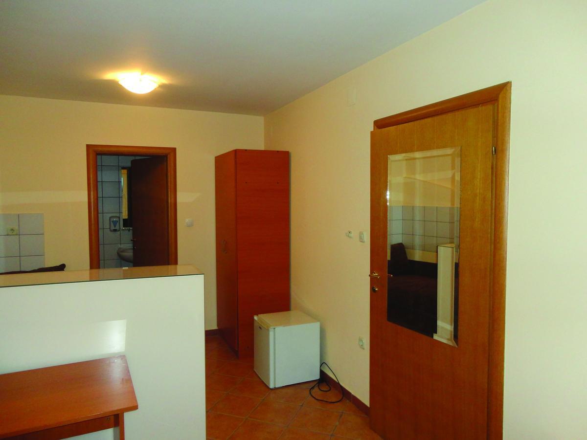 Prenociste "Magnus" Bed & Breakfast Slavonski Brod Dış mekan fotoğraf