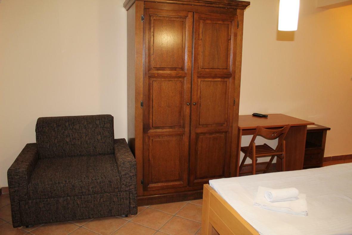 Prenociste "Magnus" Bed & Breakfast Slavonski Brod Dış mekan fotoğraf