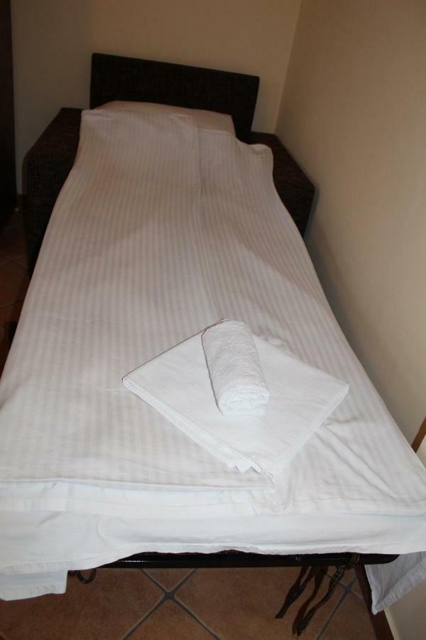 Prenociste "Magnus" Bed & Breakfast Slavonski Brod Dış mekan fotoğraf