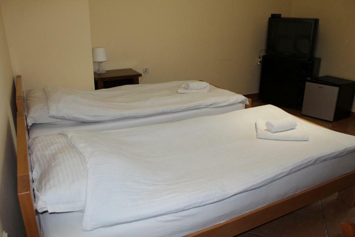 Prenociste "Magnus" Bed & Breakfast Slavonski Brod Dış mekan fotoğraf