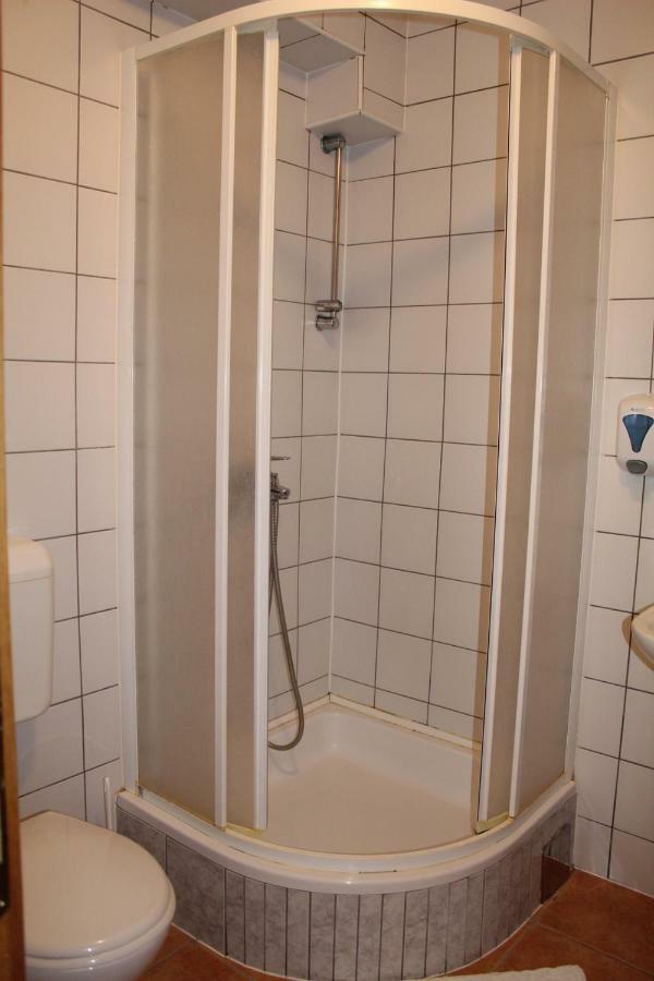 Prenociste "Magnus" Bed & Breakfast Slavonski Brod Dış mekan fotoğraf