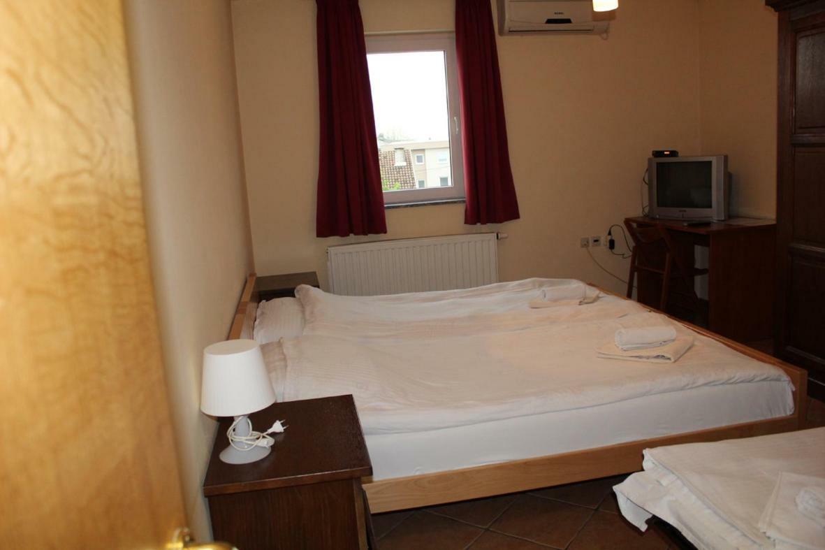 Prenociste "Magnus" Bed & Breakfast Slavonski Brod Dış mekan fotoğraf