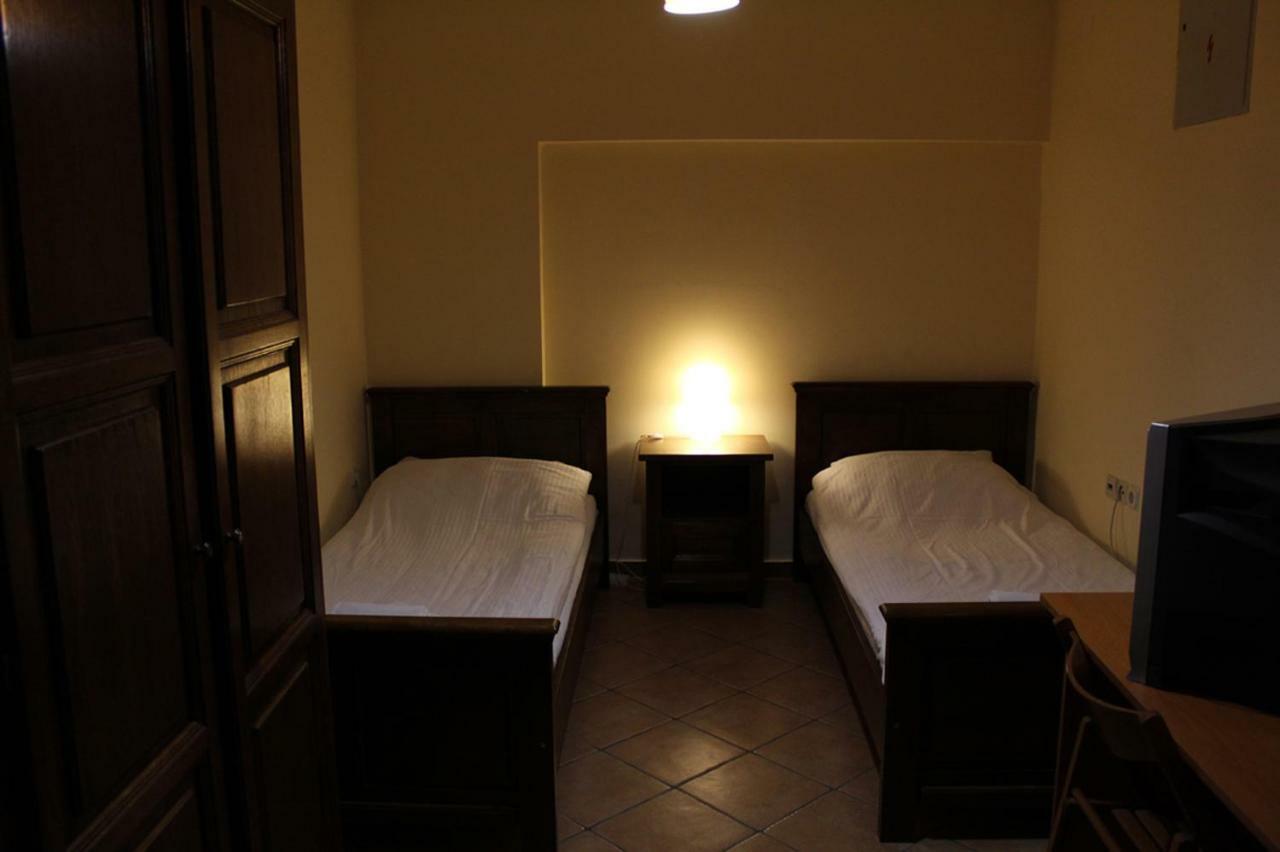 Prenociste "Magnus" Bed & Breakfast Slavonski Brod Dış mekan fotoğraf