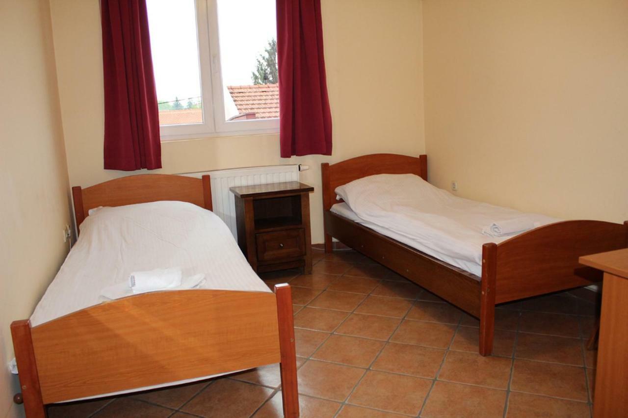 Prenociste "Magnus" Bed & Breakfast Slavonski Brod Dış mekan fotoğraf